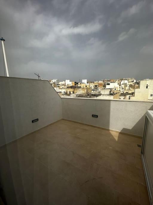 Ferienwohnung Duplex Penthouse In Gzira Sleeps 6 Exterior foto